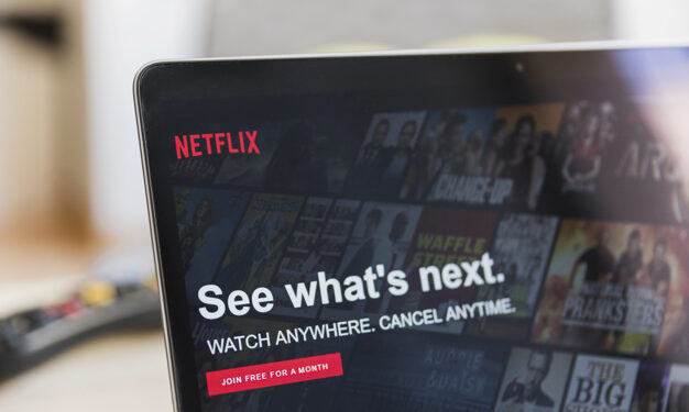 Perché non dovresti condividere la password di Netflix
